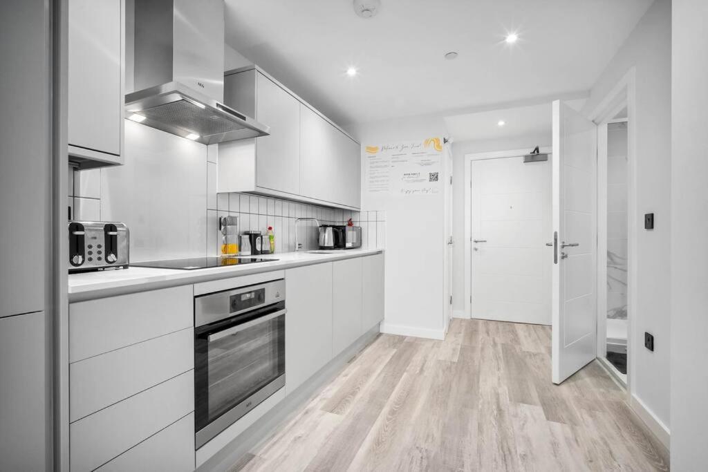 Stylish 2 Bedroom Apartment Close To Everything Birmingham Buitenkant foto